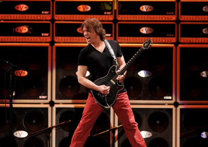 eddie-van-halen-rehearses-with-van-halen-in-2012